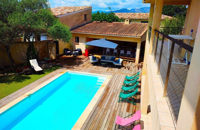 Belle Villa Avec Piscine, Jacuzzi, vue Panoramique et Borne de Recharge Tesla