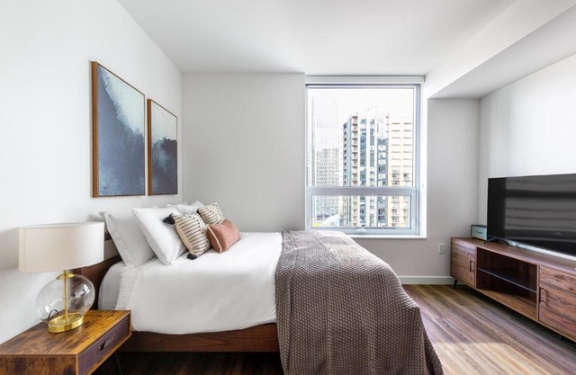 Belltown Studio w Gym WD Roof Lounge nr SLU SEA-85