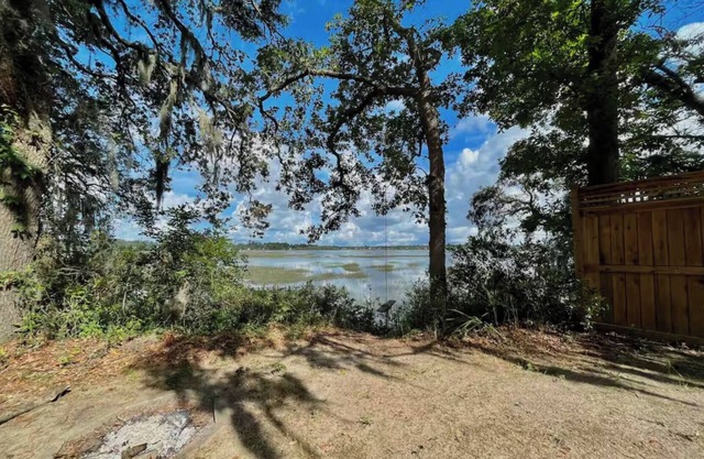 Beneath the Palms - Waterfront Home - Sleeps 6