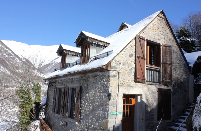 Bérgerie in CAUTERETS, 200m from the town center and 400m from the cable car