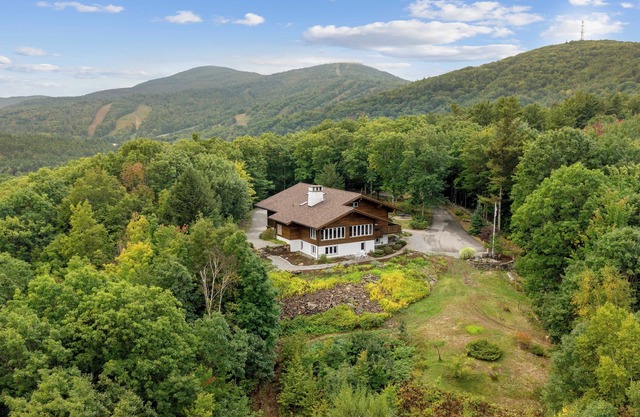 Bergli · Luxury Chalet overlooking Gunstock Mt & Lake Winnipesaukee
