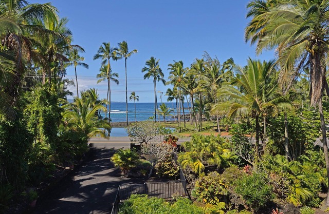 Best Hilo Location @ Richardsons Beach Park, Swimming, Snorkeling Sleeps 8-Save$