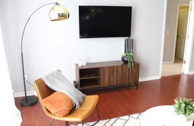 Best King Bed|Work Remote|Smart TV|W/D|100Mbps