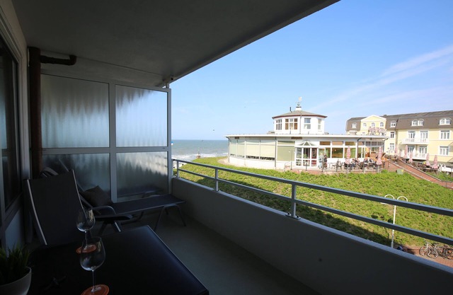 Best location on Wangerooge with sea view, balcony, top equipment