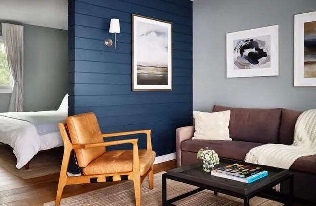 Best Place to Stay in East Hampton w/Free Parking & Breakfast! 4 Relaxing Units