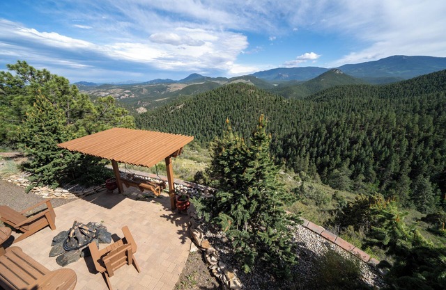 Best view! Infinity Swing, Spa, Decks, Big Kitchen, 3,100 Sq Ft, A/C, Ping Pong