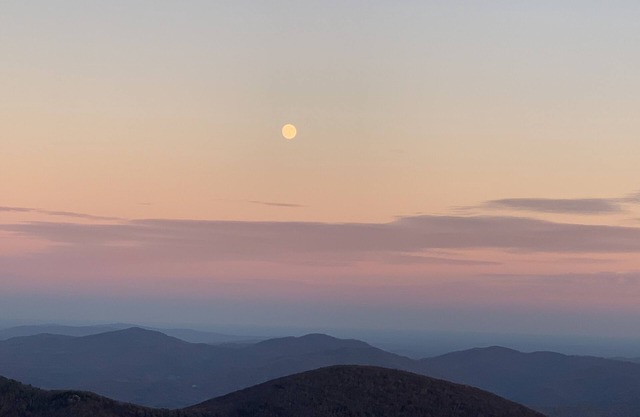 Best views on Mountain! Breathtaking 5 Star. FLASH SALE! April 4-6 ONLY! 150 nt!