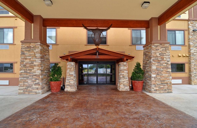 Best Western Plus Royal Mountain Inn & Suites