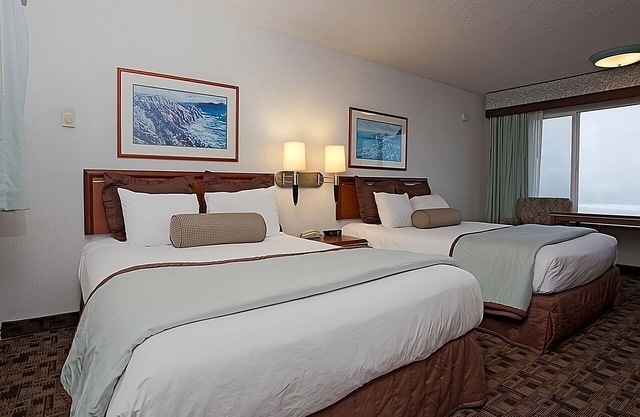 Better Choice for your Vacation! Comfy Unit For 4, Pets Allowed, Parking!