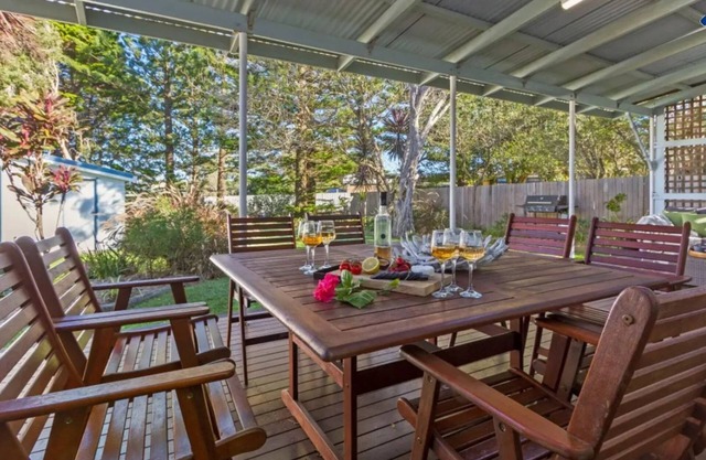 Between 2 Beaches – pet friendly cottage