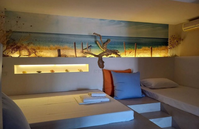 BH984 - C - Suite Skiathos
