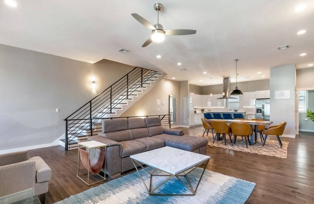 Bienville 4BR Private Townhouse in Mid City