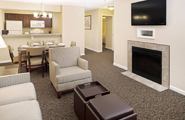 Big and Beautiful 4 Bedroom 4 Bathroom Sleeps 12 Townhouse @ Powhatan Resort