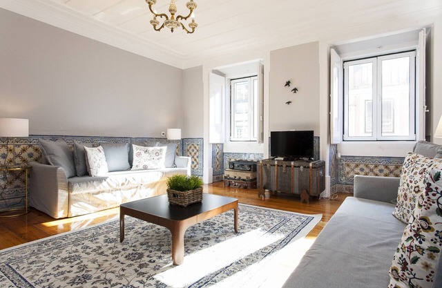 Big Flat w/Terrace up to 22guests by Central Hill