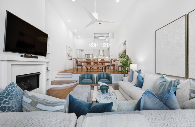 BIG GROUP TRIPS! PRIME LOCATION 2MILES TO BROADWAY! UP TO 5 HOMES TOGETHER!