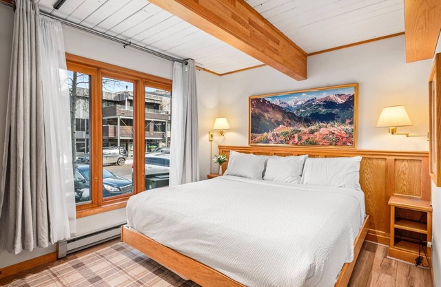 Big Savings, More Nights! 15% off 3 night stays thru Dec 14