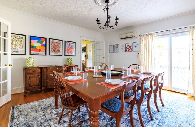 Big Sunny Family House