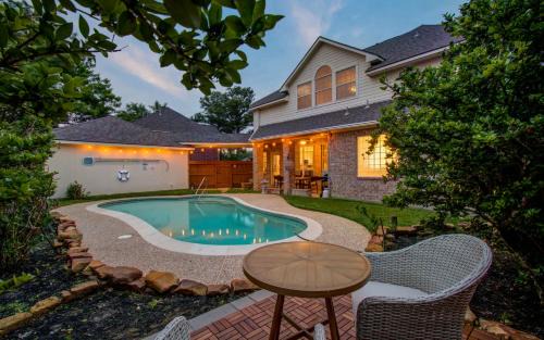 Big Texas Living - Spacious 5-BD with Pool