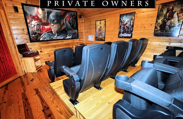 Bigfoot Crossing - Walk to pool/Theater/No scary drive/Game room/Prime location