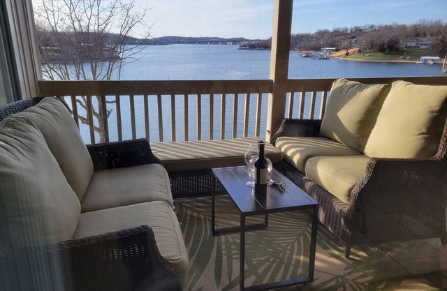 Bikefest Special! Waterfront walk-in 3 pools/5 STAR 3 BR/3 BTH Sleep/SLIP
