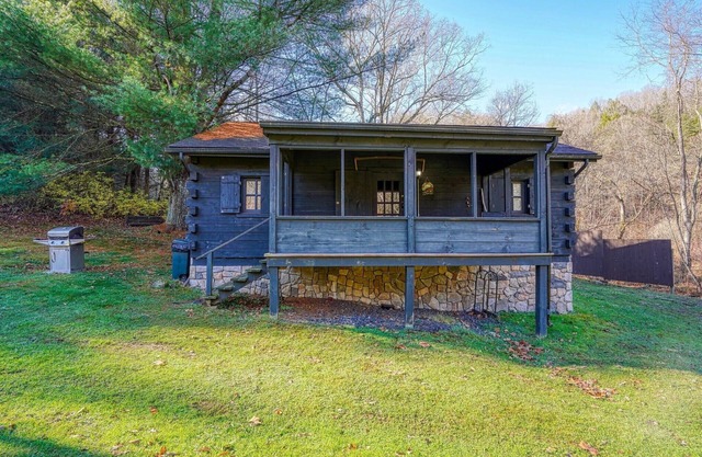 Bison Hollow Hideaway