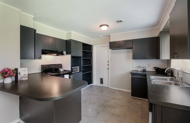 BL | 10% OFF | Entire 3BR & 2BA Home Near Lackland Air Force | Fast WiFi
