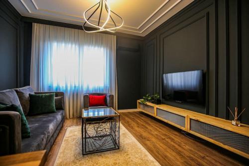 Black Marble Apartment