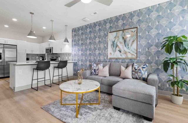 Blissful Living 5 Min From Downtown