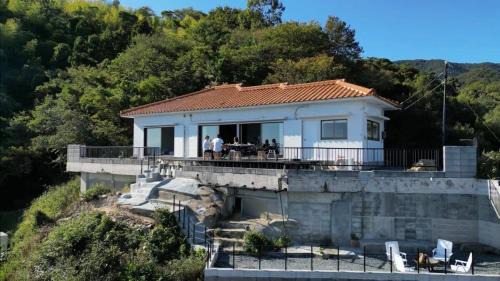 bLOCAL Sugawa House - Exclusive Seaside Escape in Ocean House