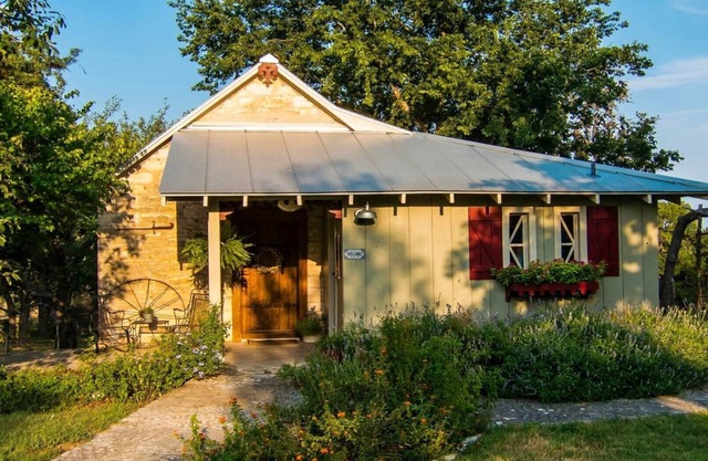 Block Creek Guest House between Comfort & Fredericksburg