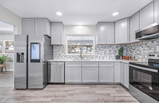 Blocks to Beach! Private POOL Spacious Home with Arcade, Bikes,Relaxing & FUN