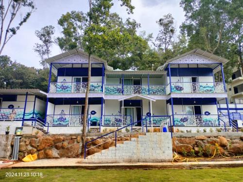 BLUE Bay resorts