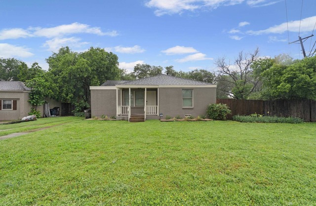 Blue Bonnet Circle/TCU