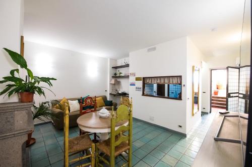 Blue Goose Apartment