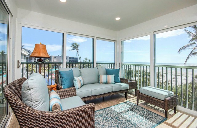 Blue Gulf 201 - Exclusive three bedroom direct gulf front condo