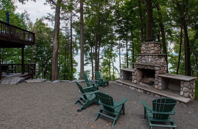 Blue Heron Shores Estate: Upscale Lodge on Cayuga Lake - Close to Ithaca!"