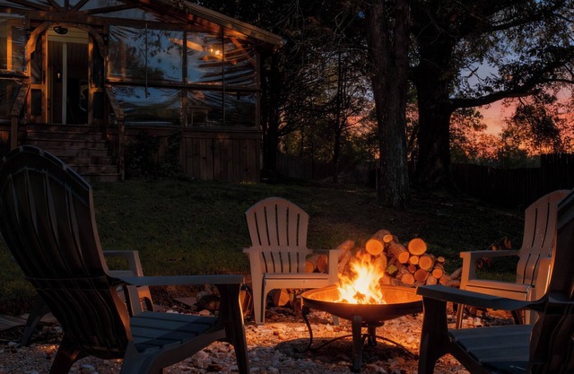 Blue Mist Cottage – Pet Friendly 2BR w/Hot Tub | Near Blackberry Farm