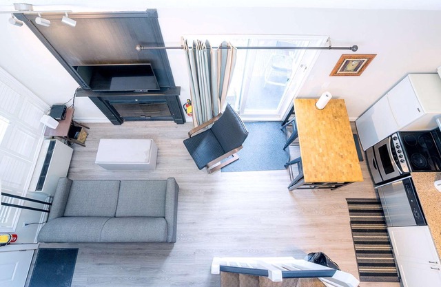 Blue Mountain, Collingwood Loft Condo, Sleeps 4