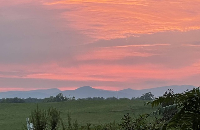 Blue Ridge Bunkhouse RV Rental on Homestead