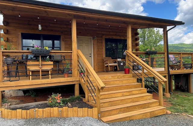 Blue Ridge Mountain Cabin Retreat