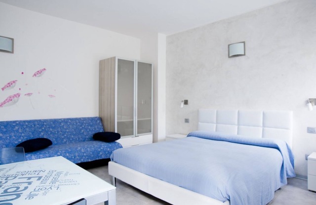 BLUE ROOM - DOUBLE ROOM