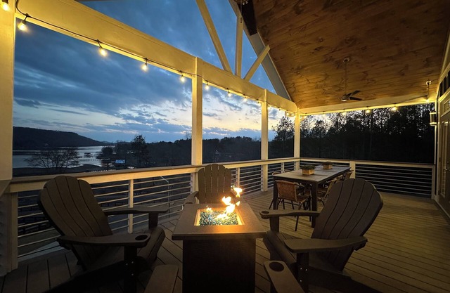 "Blue w/a View"" - Brand new luxury home with hot tub, fire pit, kayaks, & FUN!