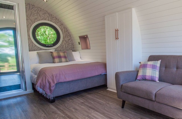 Bluebell Glamping Pod - sleeps 2 | Gold Award winning
