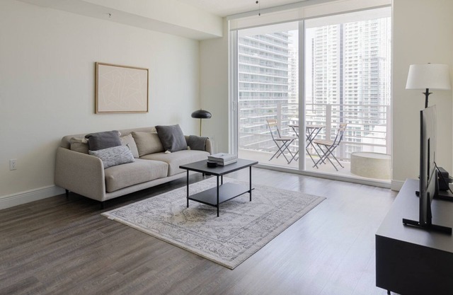 Blueground | Brickell, pool & gym, nr City Centre