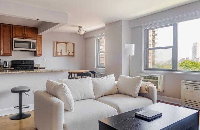 Blueground | Manhattan Valley, balcony, nr Central Park