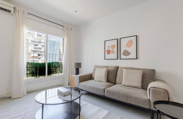Blueground | Pedralbes, AC & w/d, nr Camp Nou