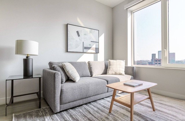 Blueground | West Town, pets allowed, nr Park