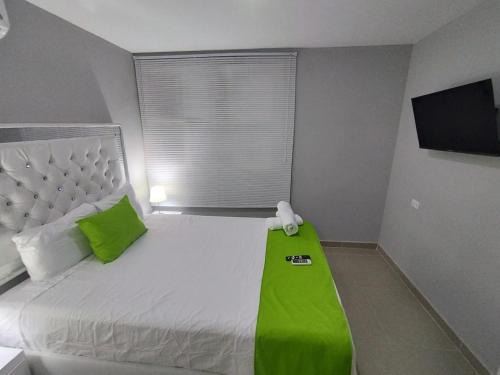 Bm-14G Charming Cartagena Lodge with Shared Pool and Private Terrace