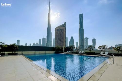 bnbme - Luxury 4BR Downtown Views II Apt Burj Khalifa Views Pool Gym Parking