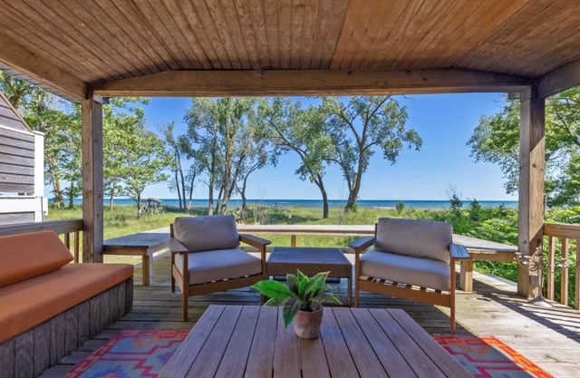 Bohemian Luxe Beachfront 8 Bedrooms 5 Bath Hot tub Near Nat'l Park Sleeps 40